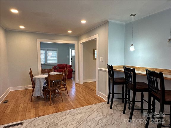 4th image of 1239 Mitchell Ave
