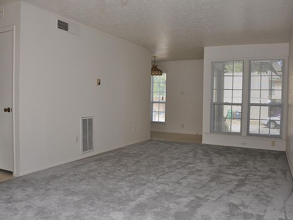 5th image of 512 Alegre Vista Dr