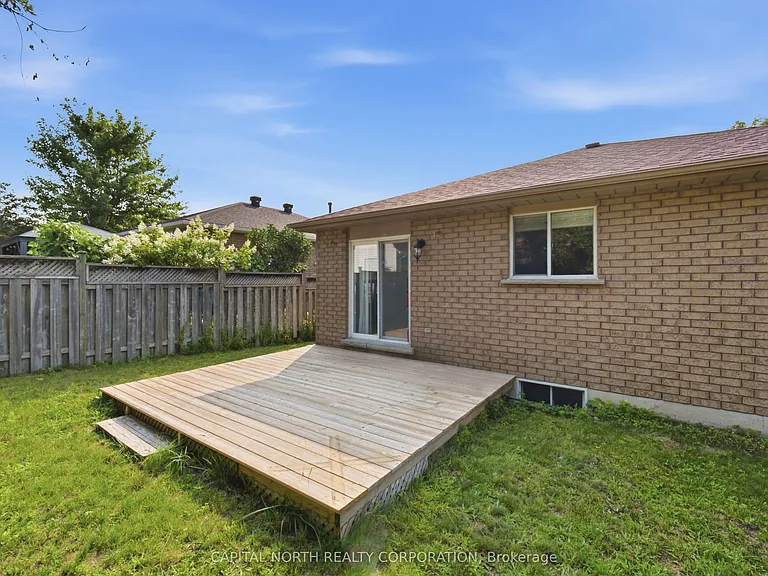 126 Marsellus Dr — Photo 34