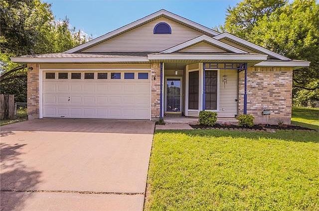 1st image of 701 Hyde Park Ct