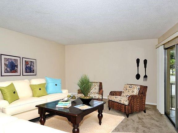 3rd image of 2121 Wood St #223
