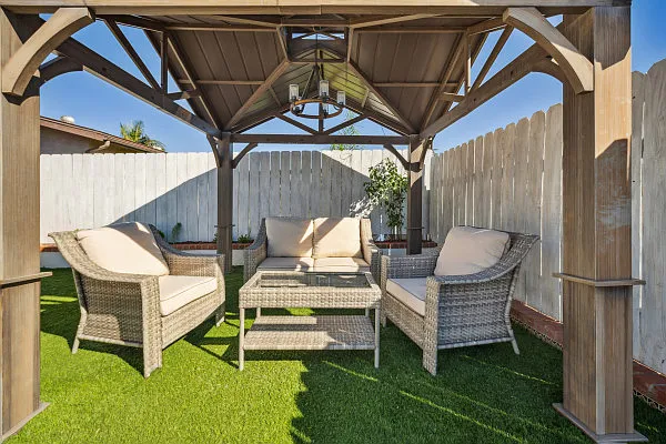 9339 Cadorette Ave — Photo 4