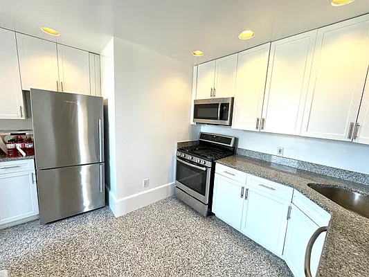 Rented by Corcoran | media 9