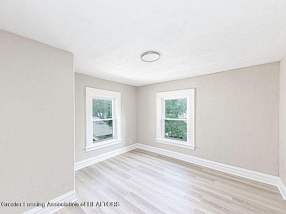 5th image of 1206 W Michigan Ave