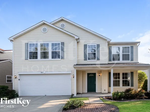 945 Brookhaven Dr, Franklin, IN 46131