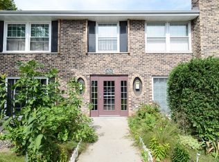 809 Smetana Rd APT 8, Hopkins, MN 55343