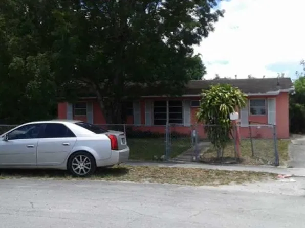 4384 NW 202nd St, Miami Gardens, FL 33055