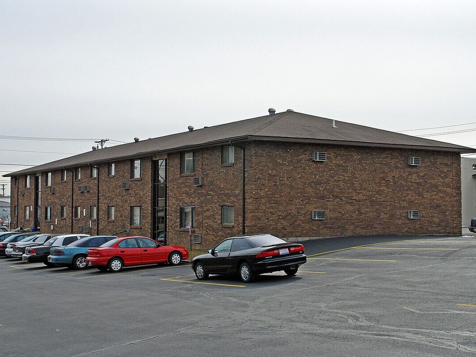 1st image of 426 Bellbrook Ave APT 3
