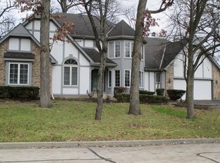 501 Columbine Ln, West Chicago, IL 60185