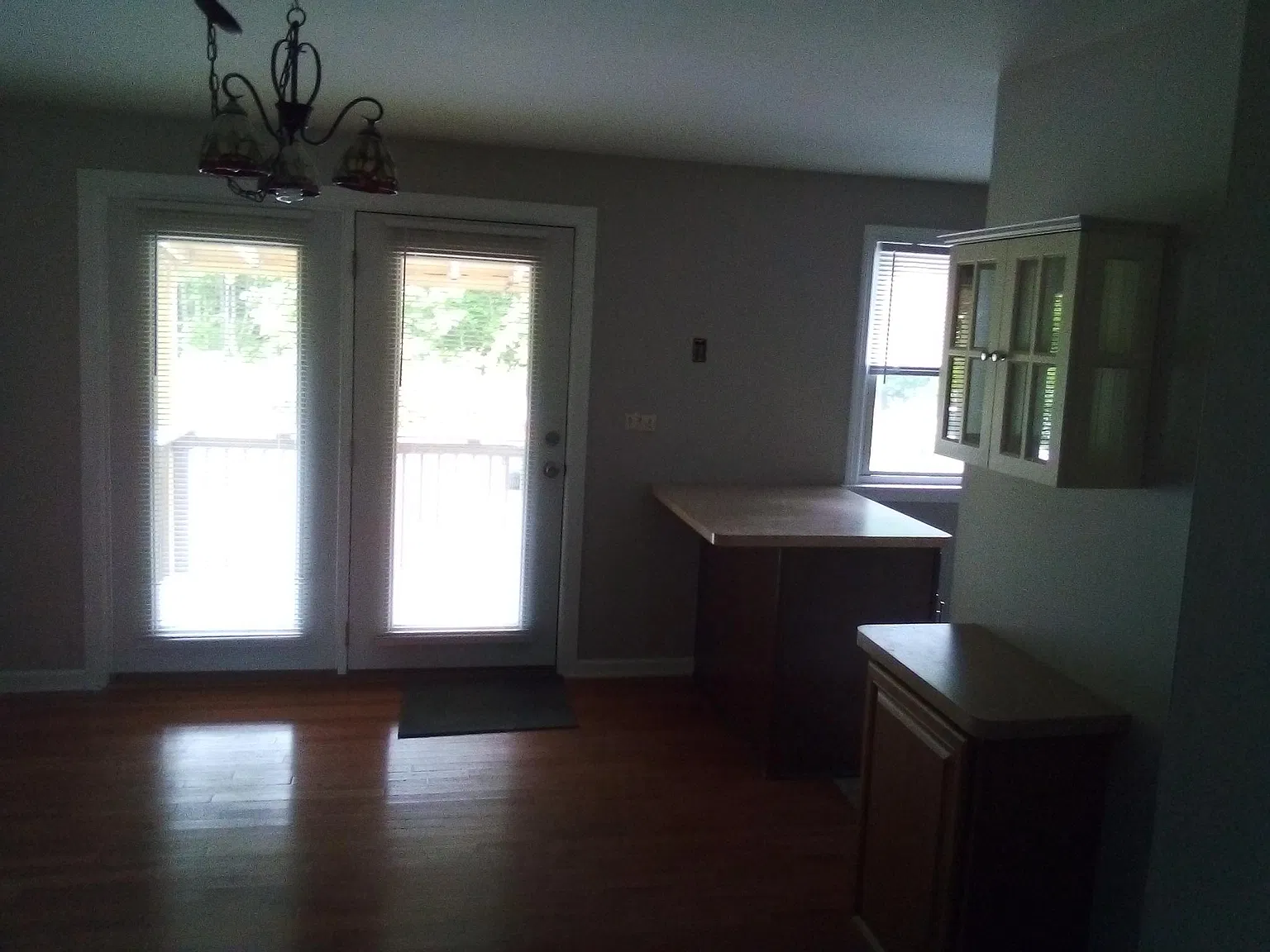 3 bed, 1.5 bath, 1116 sqft, $2,100 — Photo 2