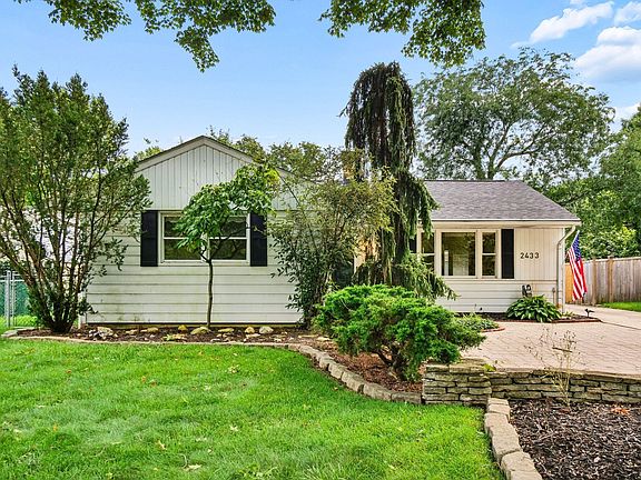 2nd image of 2433 Fishinger Rd