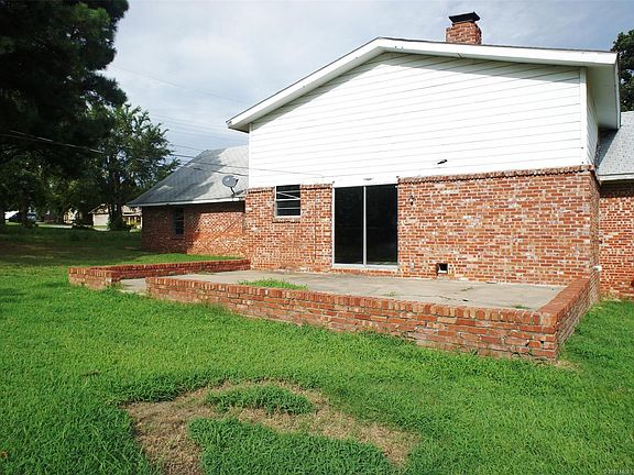 3rd image of 200 Lackey Dr