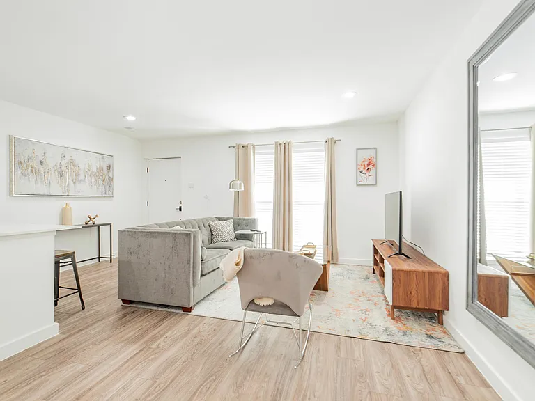 Perrin Flats at Bishop Ridge — Photo 13