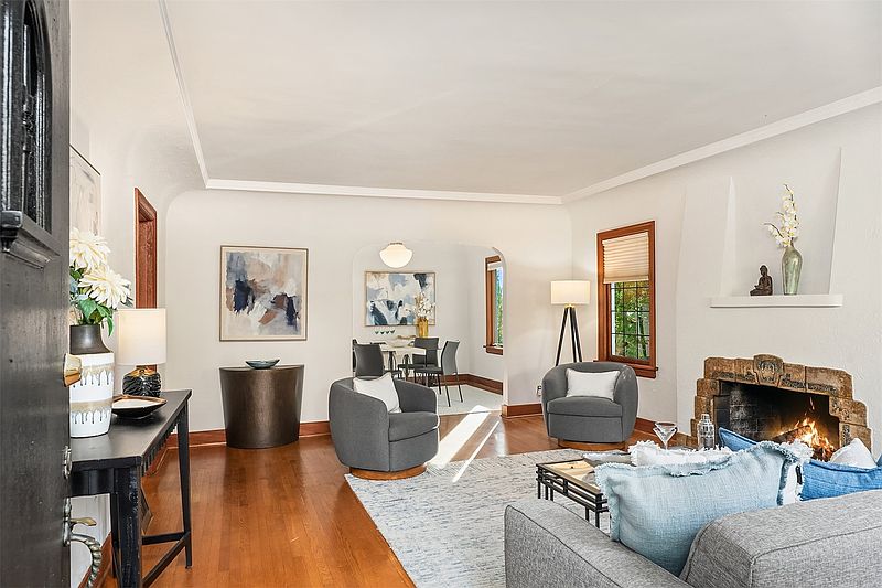 5th image of 5208 36th Avenue NE