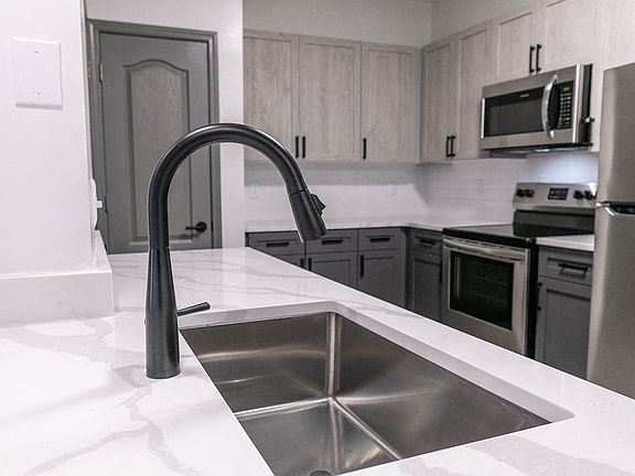3rd image of 3450 Miller Dr #3-3203