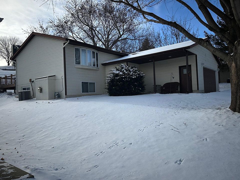 1st image of 4212 Valley Dr NW