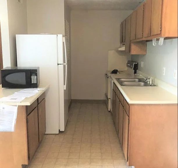247 W Union St #202D — Photo 4