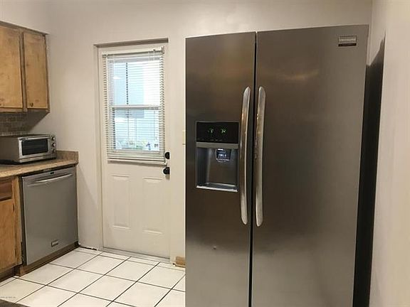 3rd image of 3028 Wedgefield Blvd