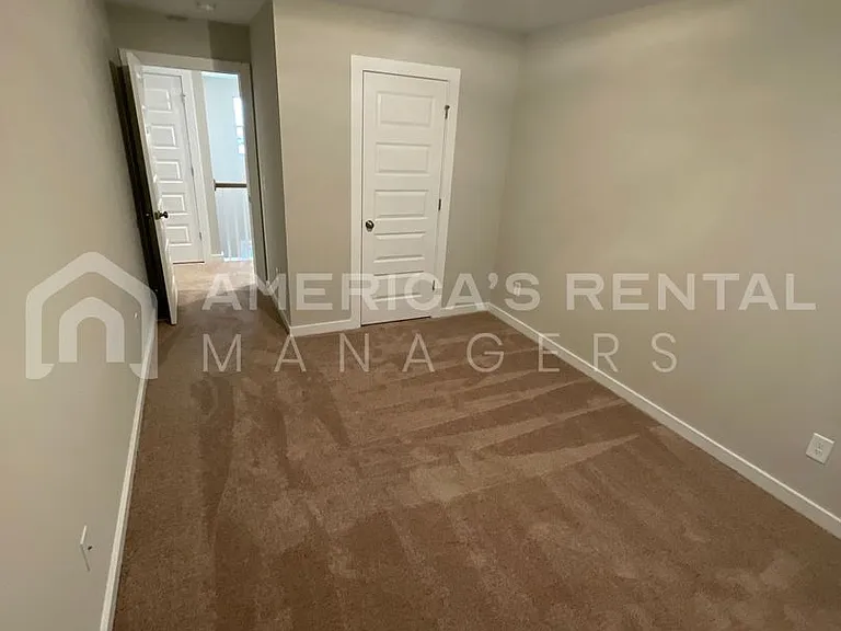 2108 Ellsworth Loop Rd — Photo 28