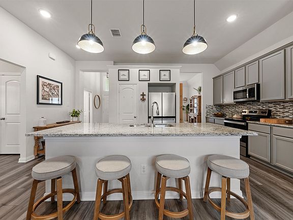 5th image of 10237 Driskill Dr