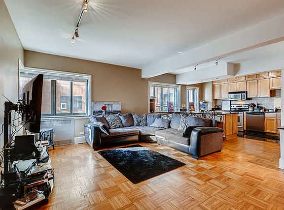 3rd image of 5044 N Marine Dr APT B2