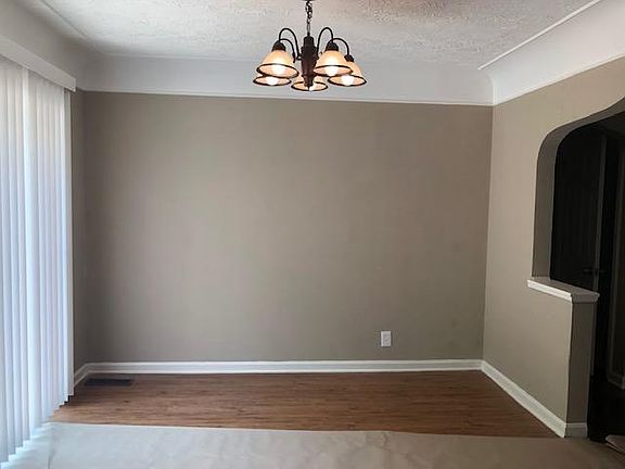 4th image of 2932 Costello Ave