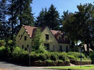 2928 SE Woodstock Blvd, Portland, OR 97202