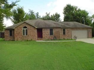1620 Creekview Dr, Paducah, KY 42003
