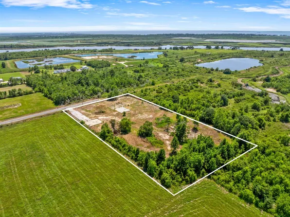 148 Bonnie Ln, Lake Charles, LA 70607
