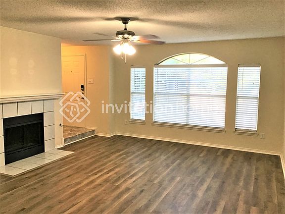 4th image of 1424 Creekview Dr
