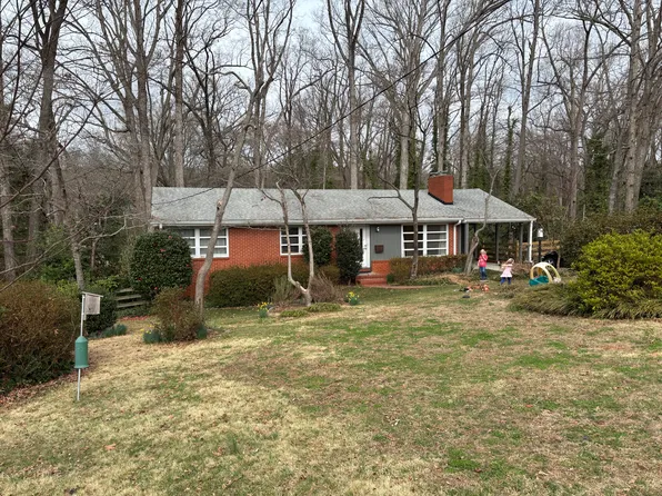 2922 Barmettler St, Raleigh, NC 27607