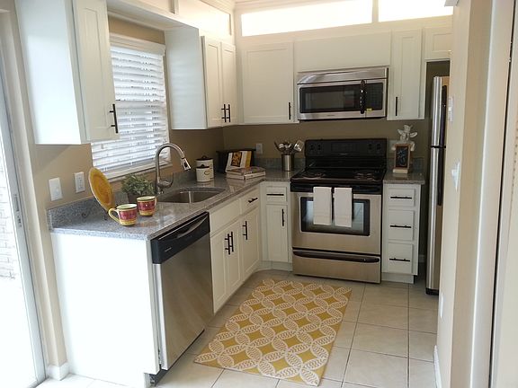 5th image of 2403 Forest Park Dr