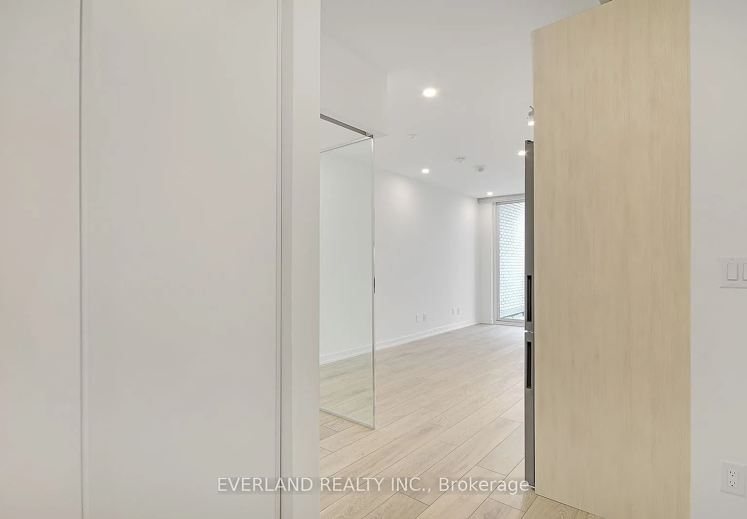 2 bed, $2,400 — Photo 2