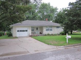 632 Highland Ave, Tipton, MO 65081