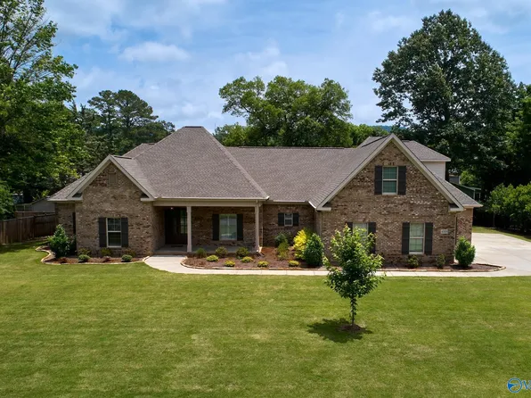 4009 Medford Dr SE, Huntsville, AL 35802