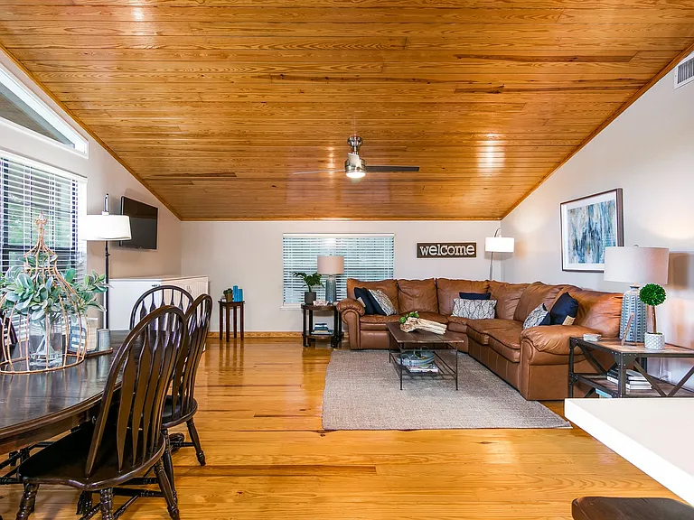 6804 River Rd — Photo 3