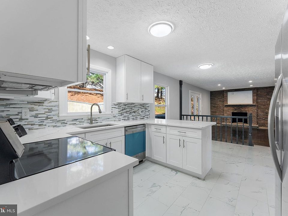 1st image of 13016 Gershwin Way