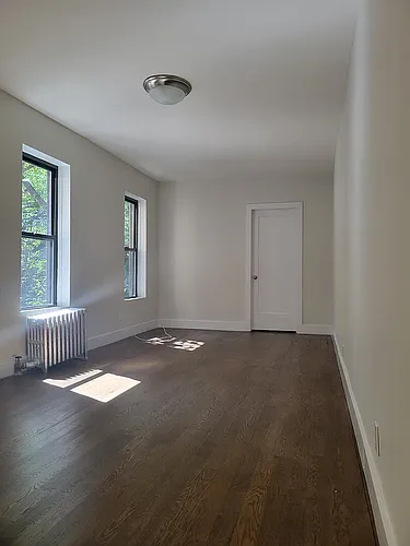 548 E 82nd St #4E Photo 1