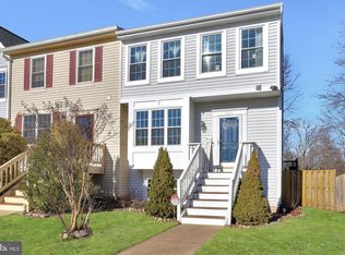 6996 Village Stream Pl, Gainesville, VA 20155