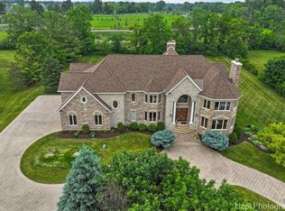 39 Forest Ln, South Barrington, IL 60010