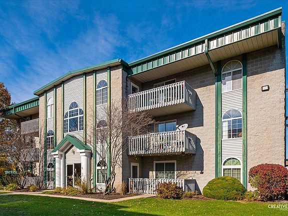 2nd image of 2899 Heritage Dr APT 1B