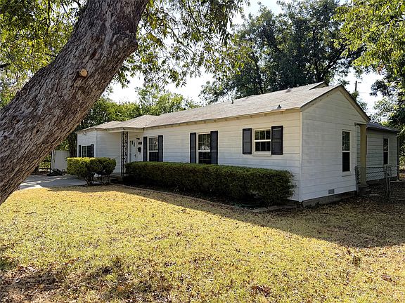 4th image of 3520 Maple Ave
