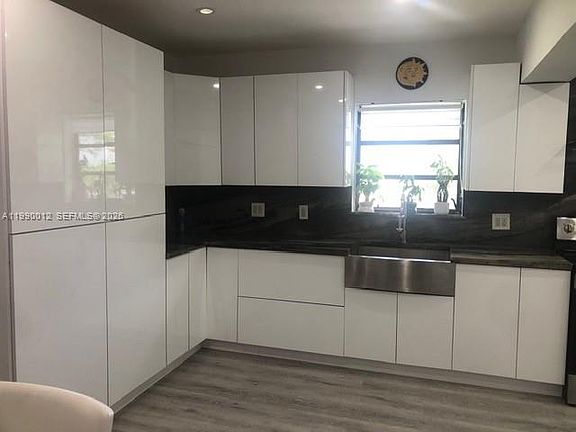 4th image of 18200 SW 262nd St