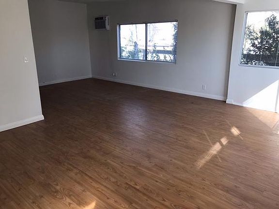 3rd image of 11513 Wyoming Ave #4