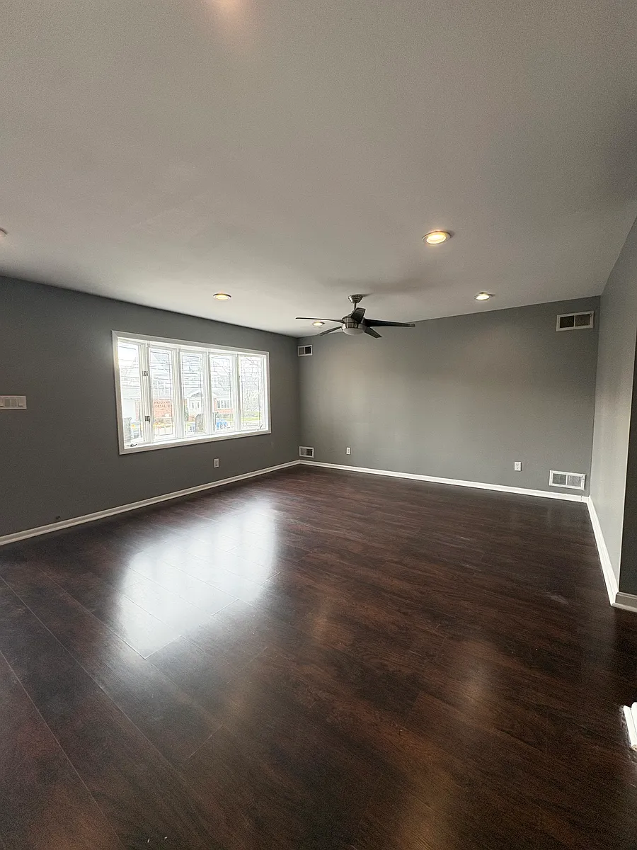 Building Photo - 861 Avenue C #1
