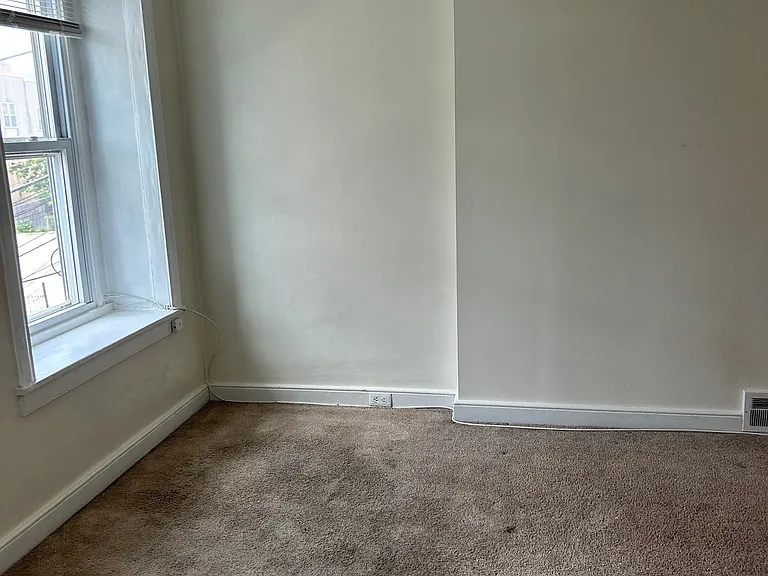 4545 Baker St — Photo 22