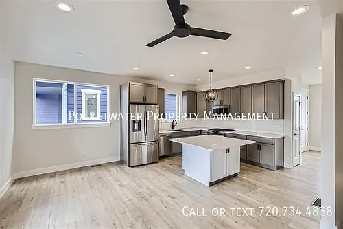 1353 Baker St Photo 1