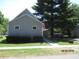 541 N Cherry St, Centralia, IL 62801