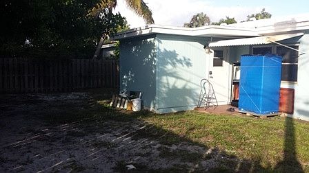 4th image of 2171 NE 1st Ave