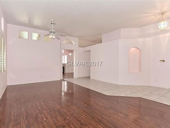 5th image of 2420 Sunny Heights Dr